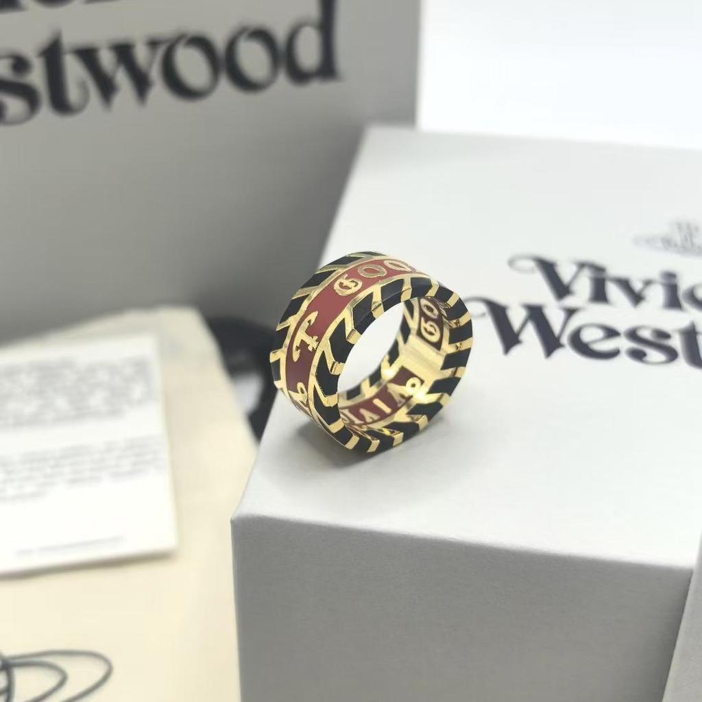 טבעת Vivienne Westwood רטרו פאנק עם פס שבבים מצופה אמייל אפוי לגברים ונשים
