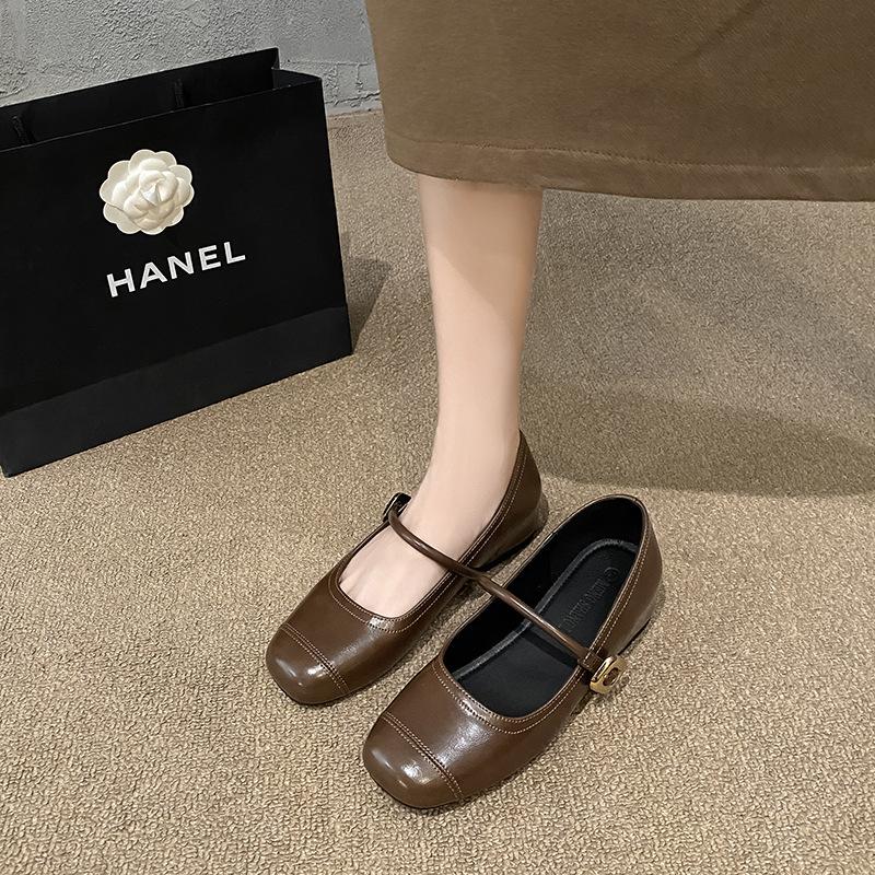 Small inner height increase silver Mary Jane shallow mouth single shoes women 2025 summer square head beanie shoes women breathable and comfortable