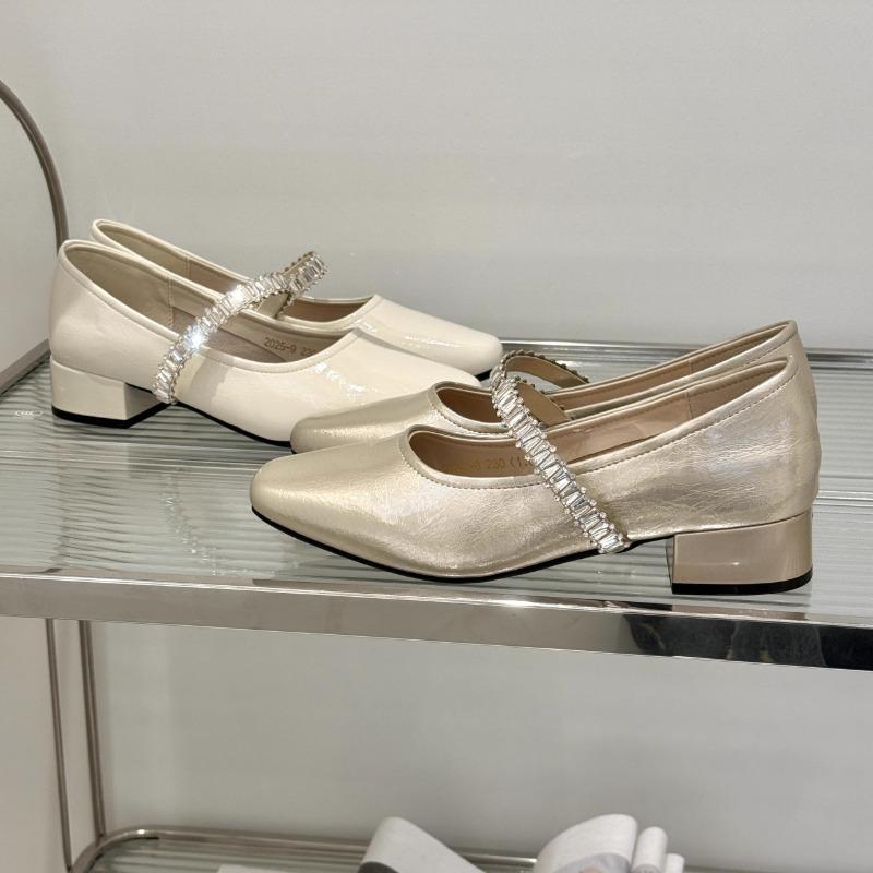 Fashion Pu Leather Concise Low Heel Pumps Women Shiny Crystal Soft Sole Non Slip Loafers Summer Light Square Toe Platform Office Shoes