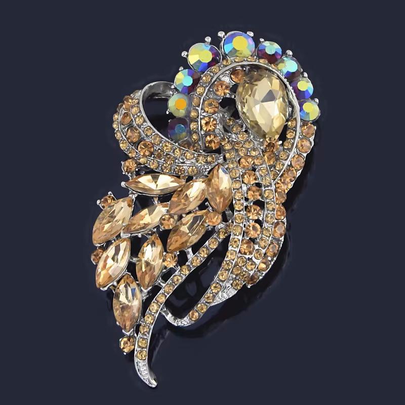 Luxury Full Crystal Women Men Twist Brooch Badges Exquisite Party Banquet Rhinestone Pin Vintage Clothing Coat Accessories