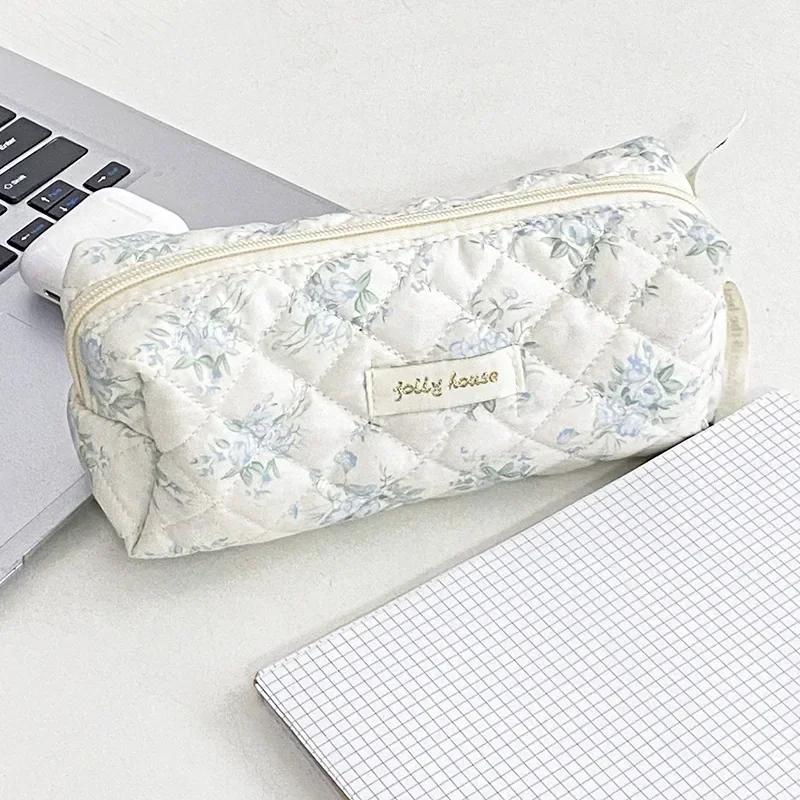 Women Brush Makeup Storage Bag Case  Chic Floral Strawberry Cute Student Girl Aesthetic Vintage Flower Strawberry Pencil Bags