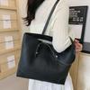 PU Solid Casual Tote Light Bags Fashion New Mature Large Size Personality Versatile Style Novelty Shoulder Bags