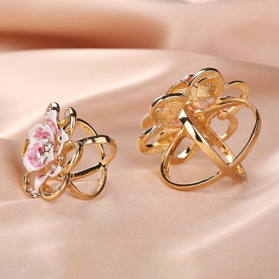 Women Brooch High-Gloss Rhinestone Inlay Sparkling Enamel Rose Flower Design Lapel Pin Non-Slip Buckle Scarf Badge Clothing Bags