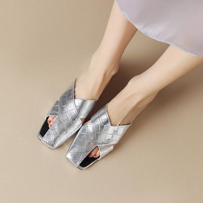 Boty Nízký Podpatek Dámské Pantofle A Dámské Sandály Venkovní Malá Velikost Nový Styl Nazouváky Levné Novinky Letní Obuv Korea