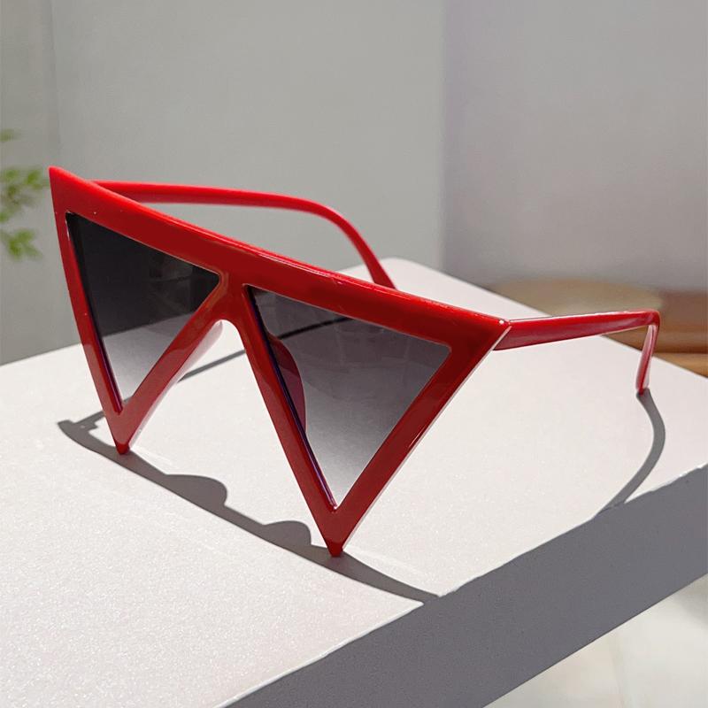 Triangle Shaped Sunglasses New Fashion Candy Color Beach Holiday Shades Trendy Brand Design Cute Decor Sun Glasses