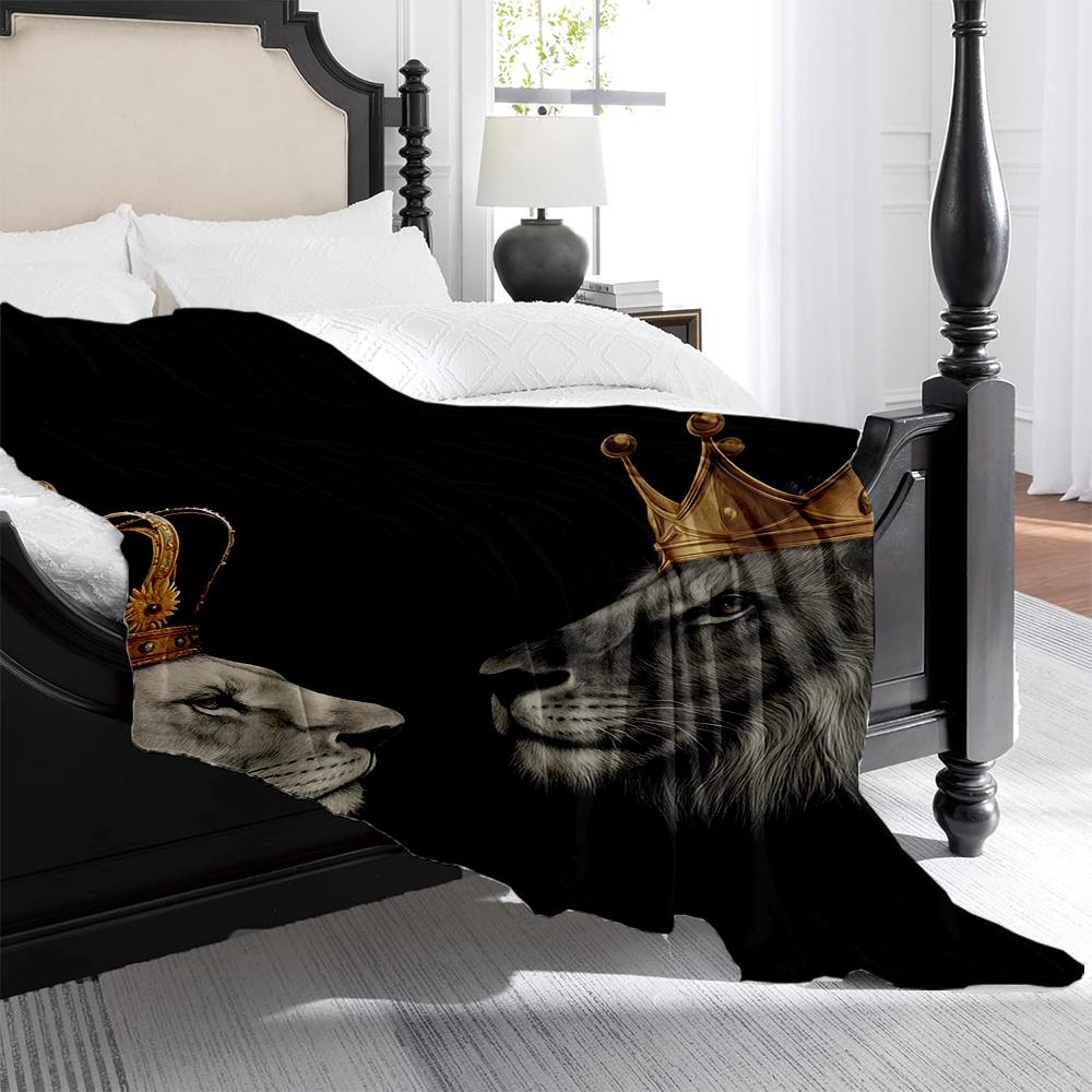 1pc Kings and Queens Lion King Lion Queen Crown Print Flannel Blanket, High-Grade Flannel Blanket, Light -Friendly Warm Blanket
