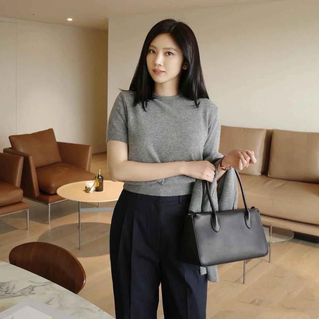 Kendall's Lychee Grain Cowhide Rectangular Baguette Handbag - Luxury Women's Shoulder Bag