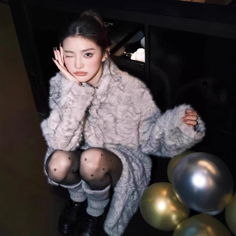 Small Volcano Nunu Moon Shadow Girl Stand Collar Dyed Tip Environmentally Friendly Fur Coat Women's Winter Warm Wool Coat Versatile