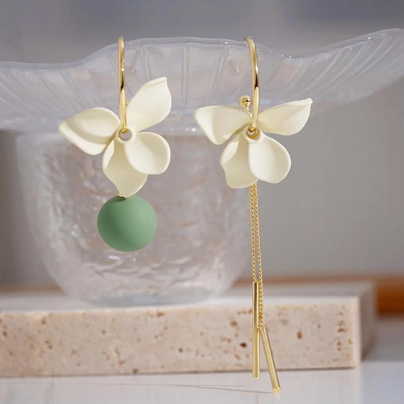 French Romantic Green Flower Asymmetric Tassel Drop Earrings New Design Jewelry for Women's or Girl’s Sweet Ear Accessories
