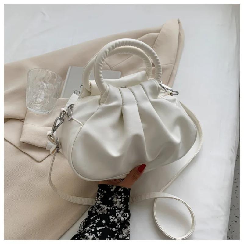 Vintage solid color pleated design women's bag, French style crossbody small bag, exquisite and elegant versatile handbag