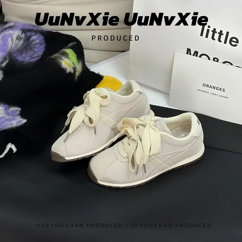 8 Fleece and Thicker Women's New Winter Warm Flat-bottomed Versatile Sports and Leisure Shoes