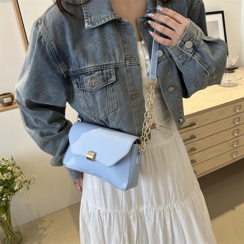 Summer 2024 Fashionable Chain Shoulder Bag With Lock Buckle Small Square Bag