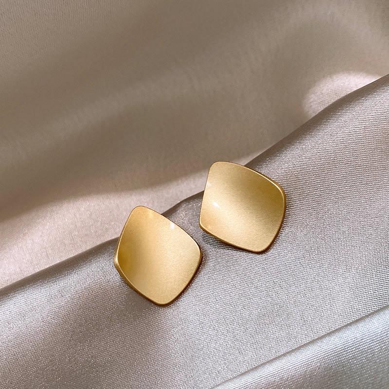 High-End Irregular Brushed Circle Stud Earrings - Influencer Design, Exaggerated Style