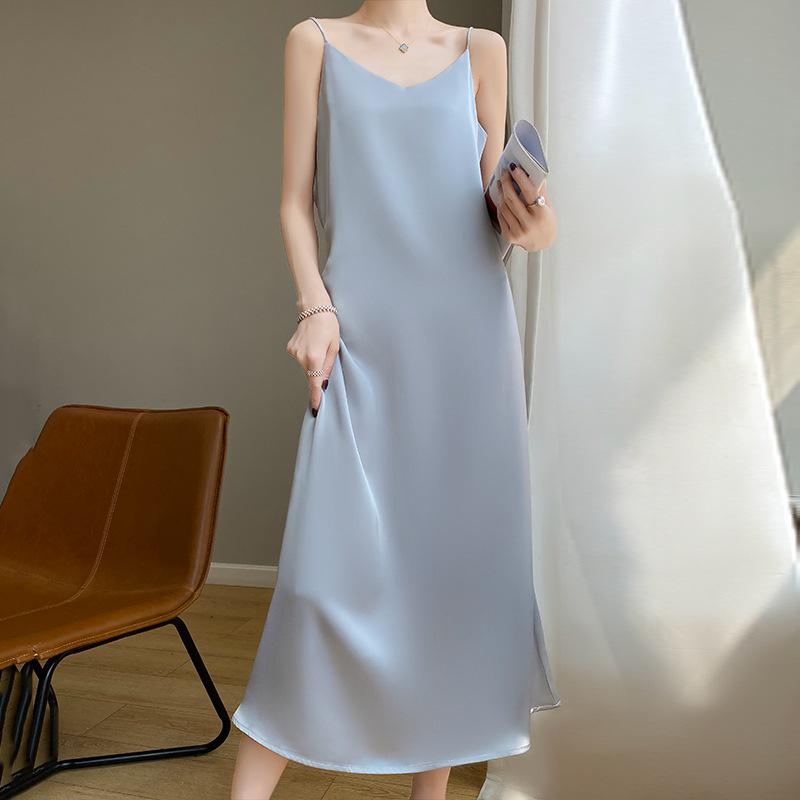 Vestido Slip de Seda Mezclada con Cuello en V para Mujer Talla Grande - Colección Primavera 2024