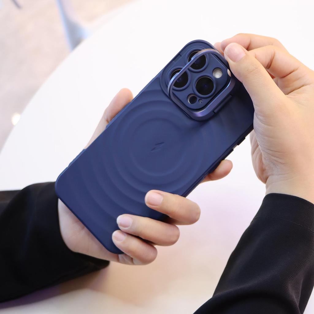 iPhone 17 Pro Max Case: Wave Pattern Anti-Drop, Lens Cover, Invisible Stand
