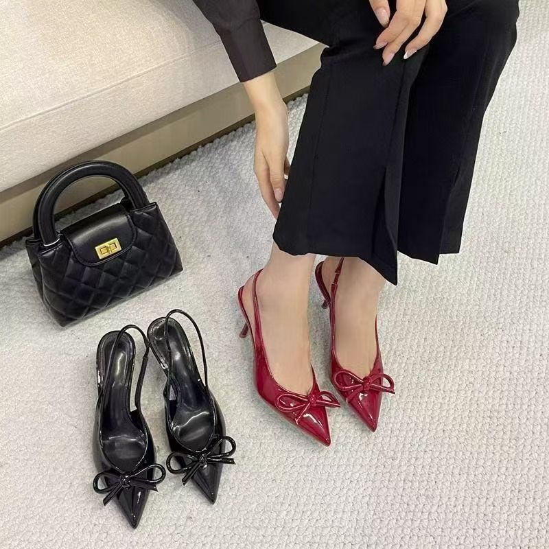 Wearing French red patent leather bow pointed head sandals high heels single shoes beautiful explosion