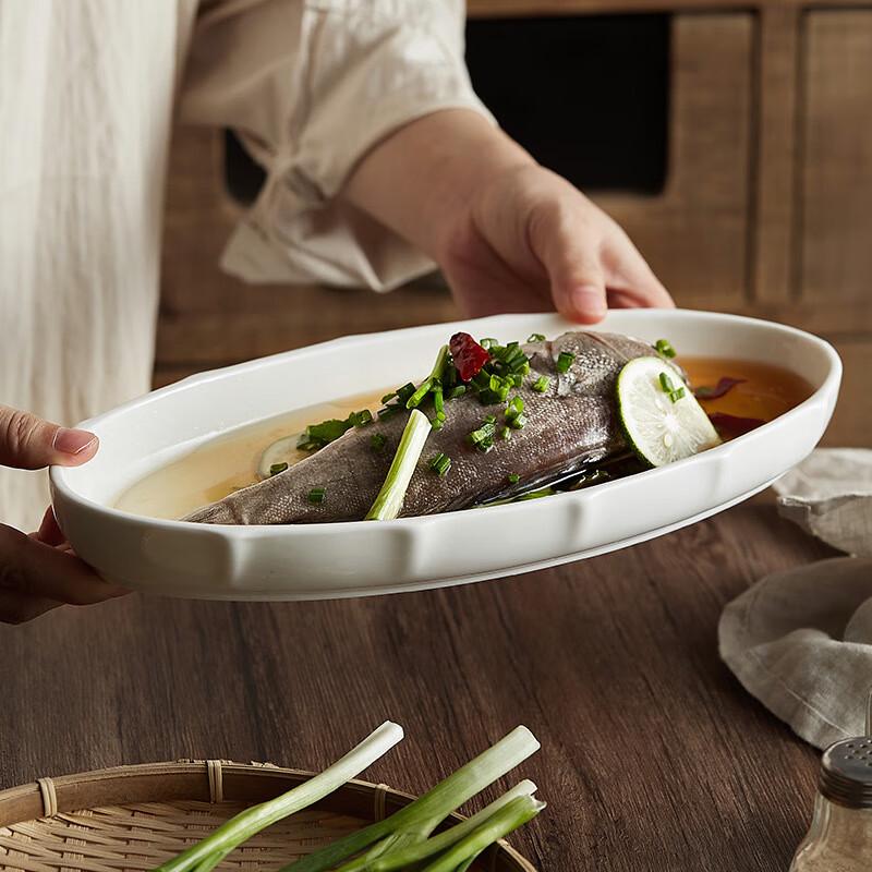 15.7-inch Japanese Style Oval Ceramic Fish Plate