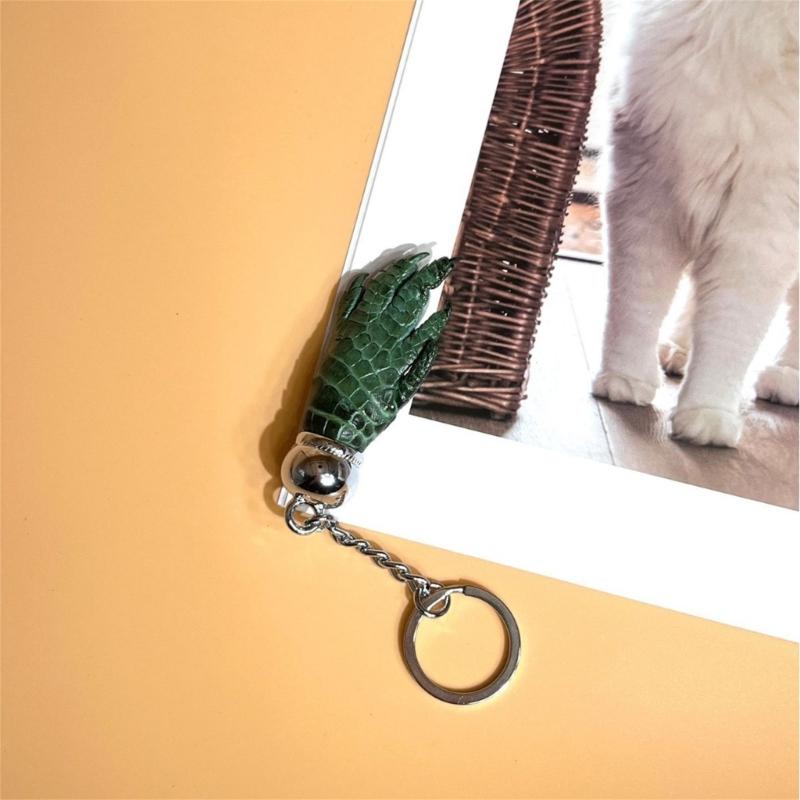 Faux Crocodiles Leather Claw Shaped Keychain Stylish Unisex Keyring Pendant Fashionable Accessory for Bags and Keys
