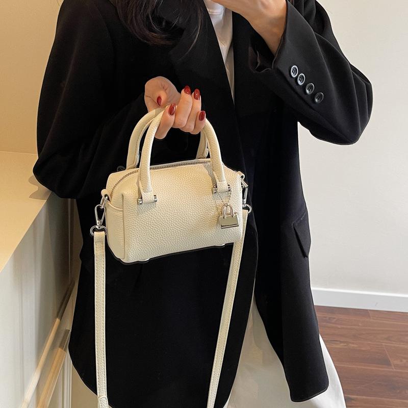 Niche High-end Handbag Small Bag Women's Summer New Simple Pillow Bag Versatile Messenger Bag