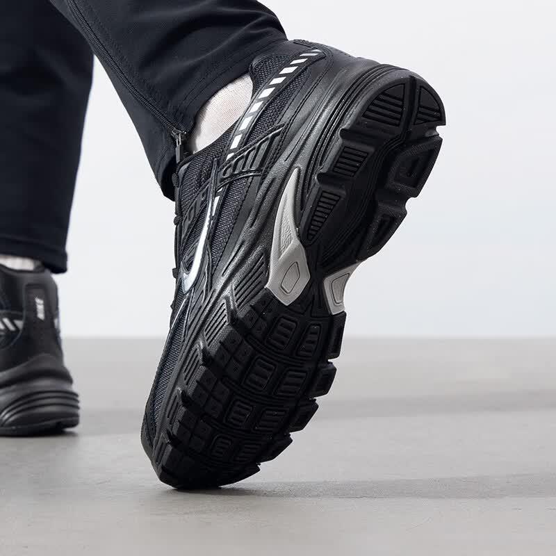 Nike Initiator Men's Casual Shoes
