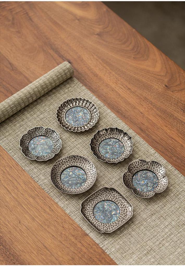 Retro Mother-of-Pearl Coaster Tea Set: Chinese Tea Knife, Anti-Scald Tea Cup Holder, Tea Ceremony Accessories.