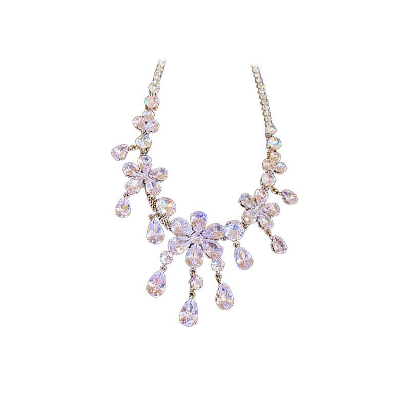Zircon Flower Water Drop Necklace For Elegant Women With Copper Material And Lockbone Style