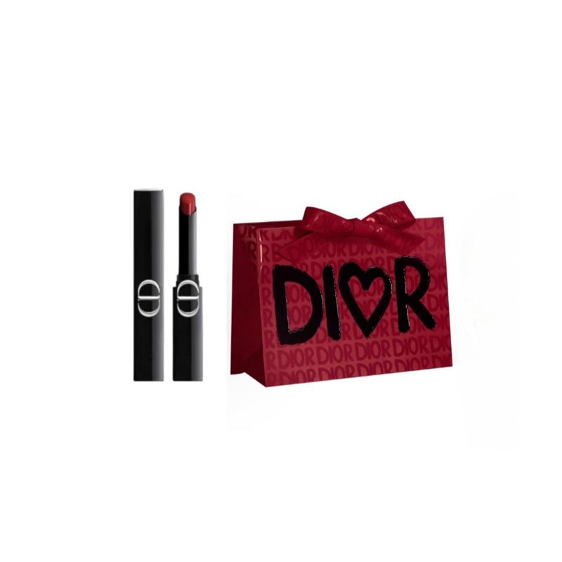 DIOR Lipstick 550 Stunning Red Retro Red Brown чёрный