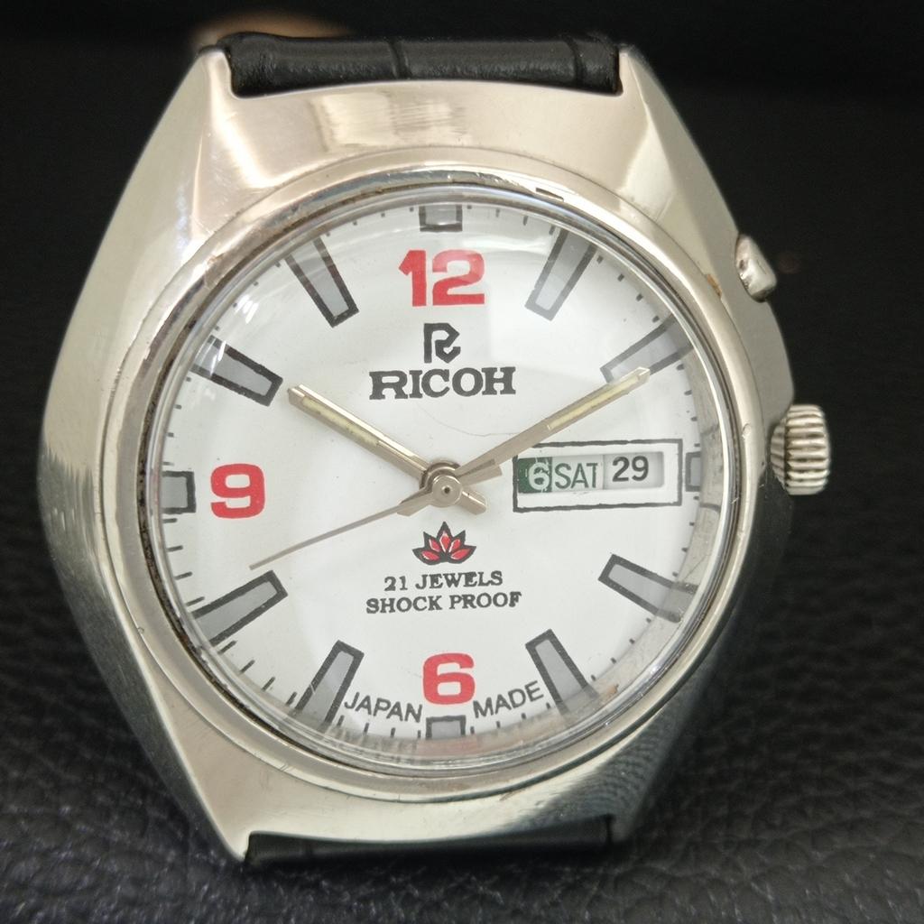 VINTAGE RICOH R31 AUTOMATIC JAPAN MENS WHITE COLOR DIAL WATCH A709393-1