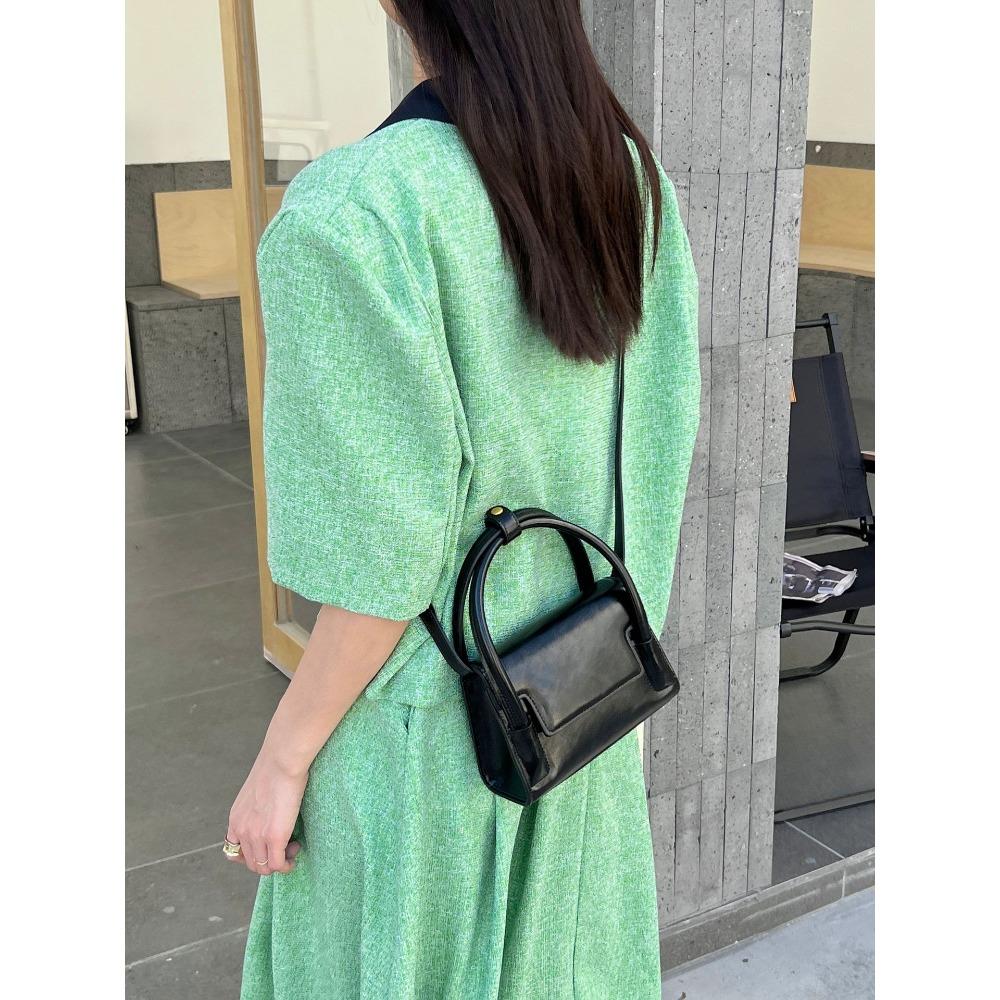 

Нишевый дизайн Маленькая квадратная сумка Универсальная модная сумка-мессенджер через плечо контрастного цвета чёрный