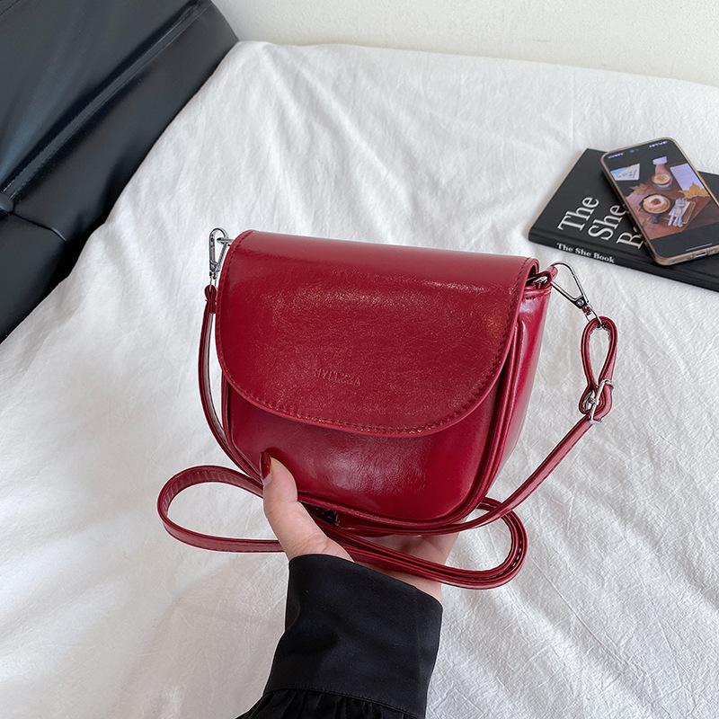 

Versatile Solid Color Women Flap Shoulder Bags Korean Style Ladies Pu Crossbody Bag Casual Retro Female Phe Handbags Purse червоний