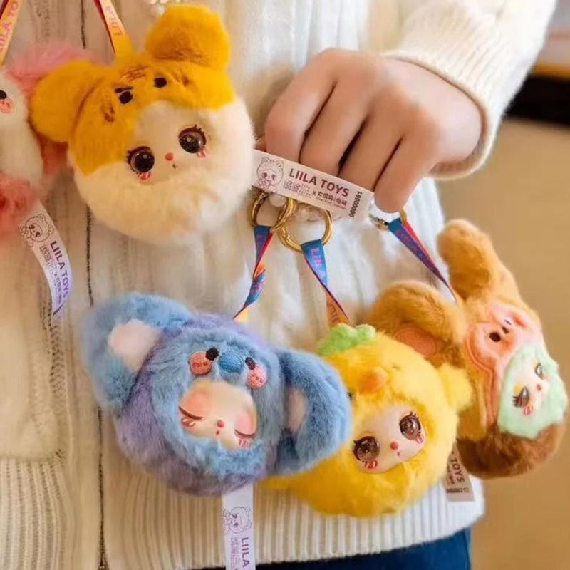 

Новая серия Mini Liila Garden Tea Party Виниловая фигурка-сюрприз Плюшевая кукла Фигурка Мистери Коллекционные игрушки Брелок Подвеска Подарок на день рождения 1pc random