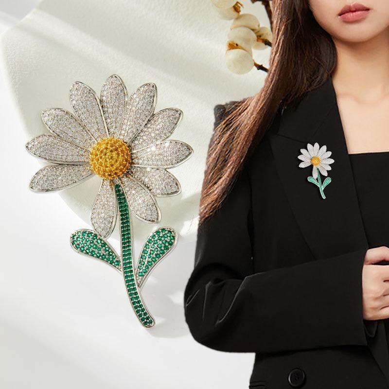Temperament Big Daisy Brooch Women's Full Diamond Alloy Sunflower Pin Fashionable Light Luxury Clothes Bag Accessories Brooch