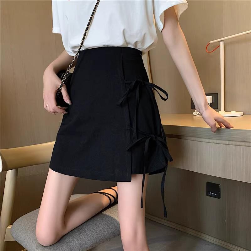 

Black A-Line High-Waisted Slimming Lace-Up Skirt for Women - Internet Celebrity Style XS [70-80 lbs]