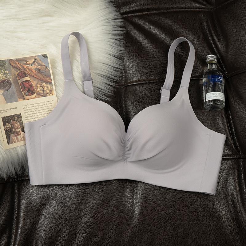 Japanese seamless underwear women gather small breasts and show large steel rims bra close breasts women's comfortable adjustment bra
