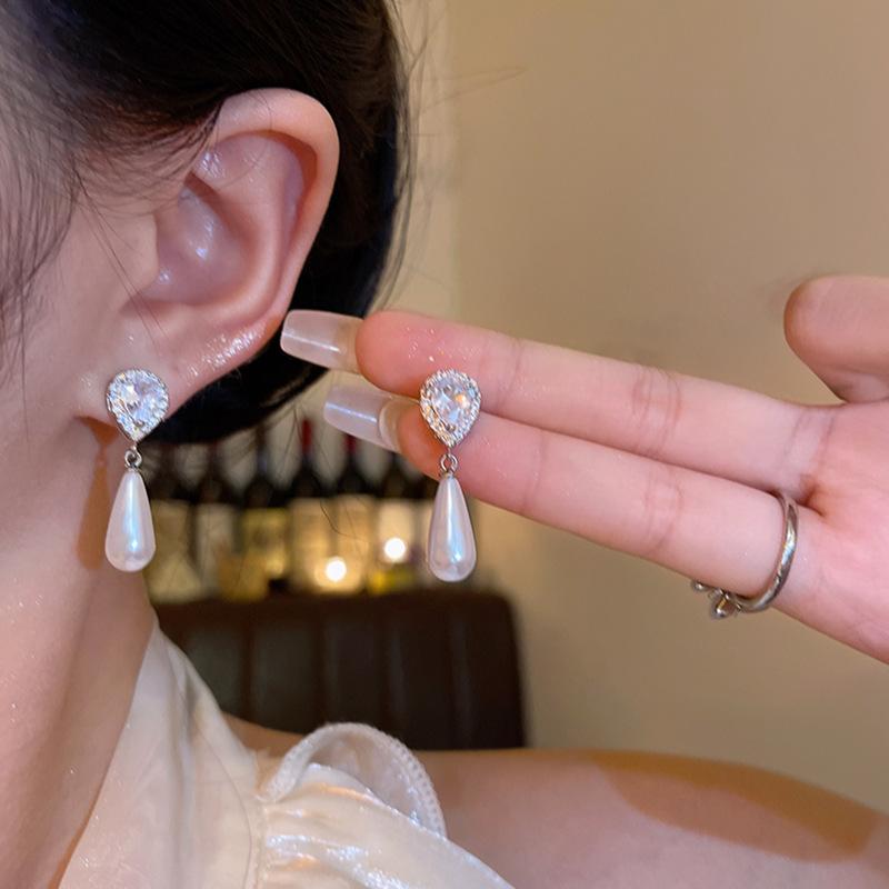 Micro-inlaid zircon water drop-shaped pearl earrings women's light luxury stud earrings