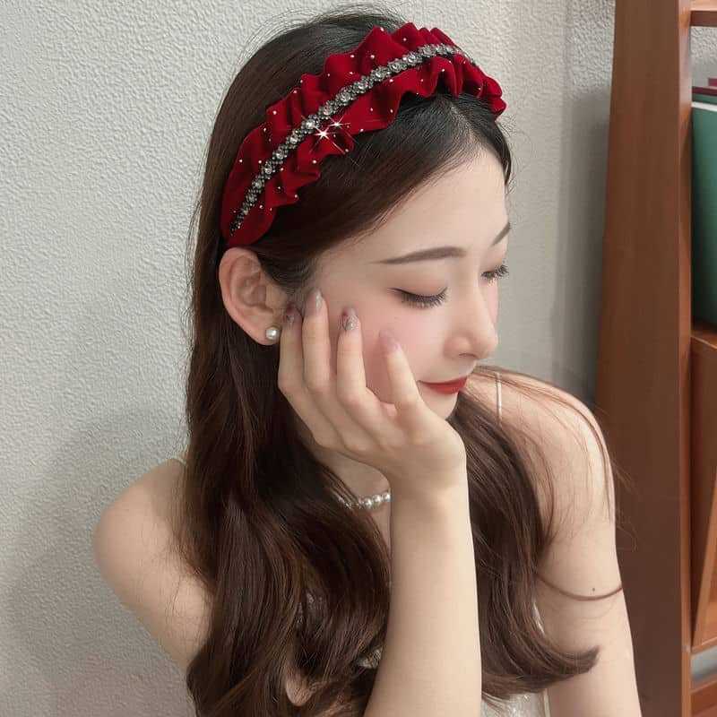 2Pcs 2026 New Korean Starry Velvet Pleated Headband Women High End Diamond Bar Hair Headband Sweet Velvet Headband