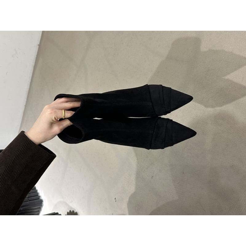 

Осень 2025 новые остроносые замшевые полусапожки на низком каблуке женские замшевые тонкие ботильоны плоские и ботильоны женская обувь 35 чёрный