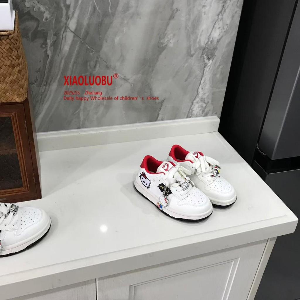 Cute Cartoon Embroidery Parent-Child White Shoes - Girls' and Boys' New Year's Style Versatile Sneakers for Spring 2026.