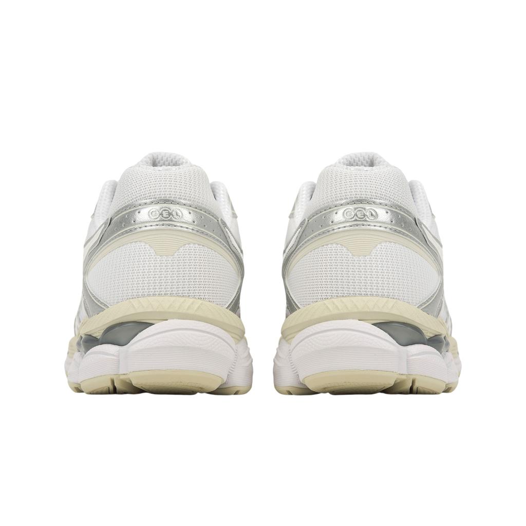 Asics Gel Cumulus 16 White Unisex Sneakers 1203A733-102