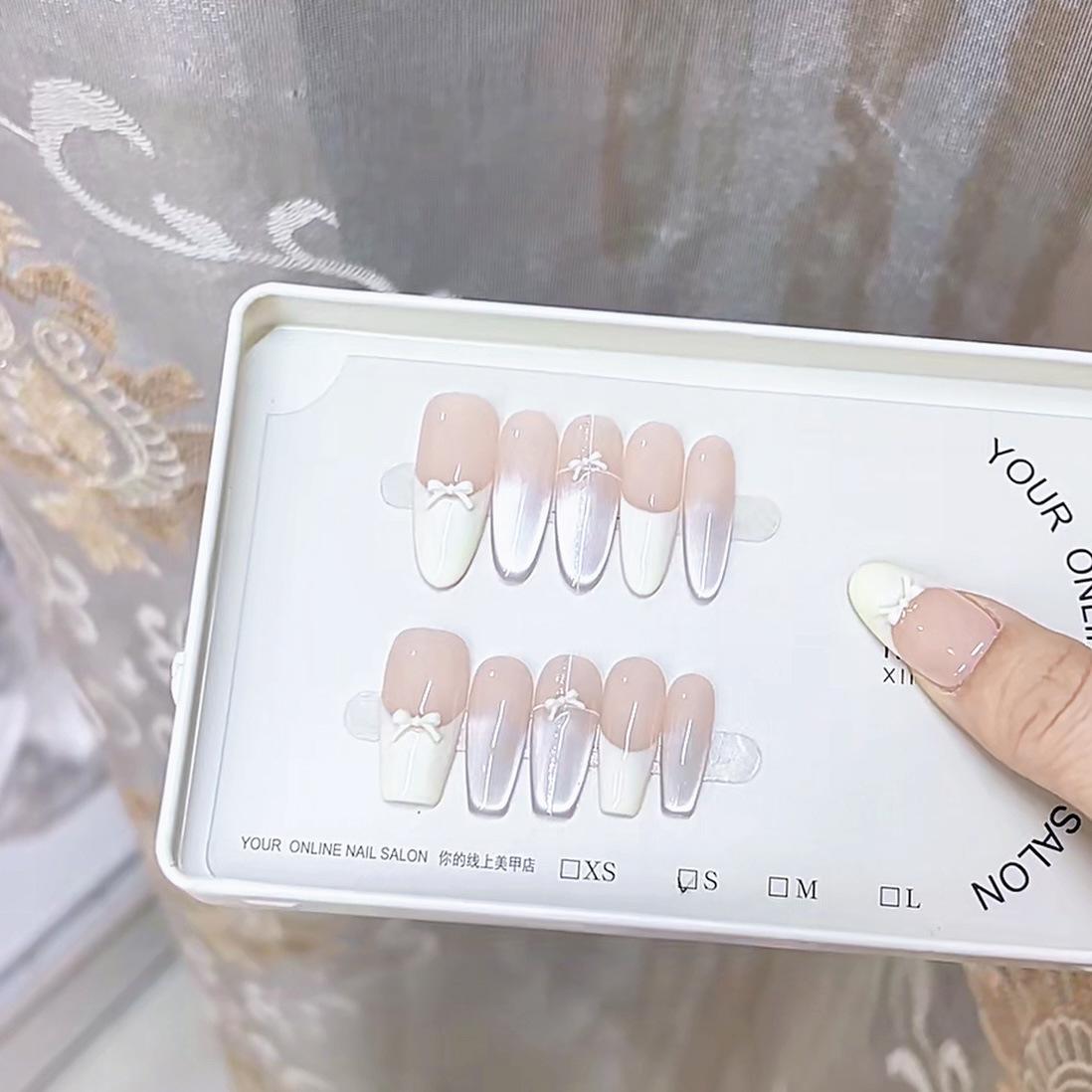 

Плетеные вручную Доспехи Весна-Лето Новые Белый Бант Темперамент Французский Кошачий Глаз Высококлассный Маникюр Патч Large L