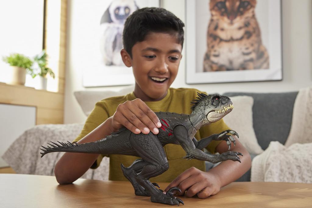 Mattel Jurassic World Damaged! Light-Up Scorpio Rex Kids Figure Dinosaur Toy, Large, Moving, Approx. 36.9 Cm, Ages 4 and Up, Black, JCG25