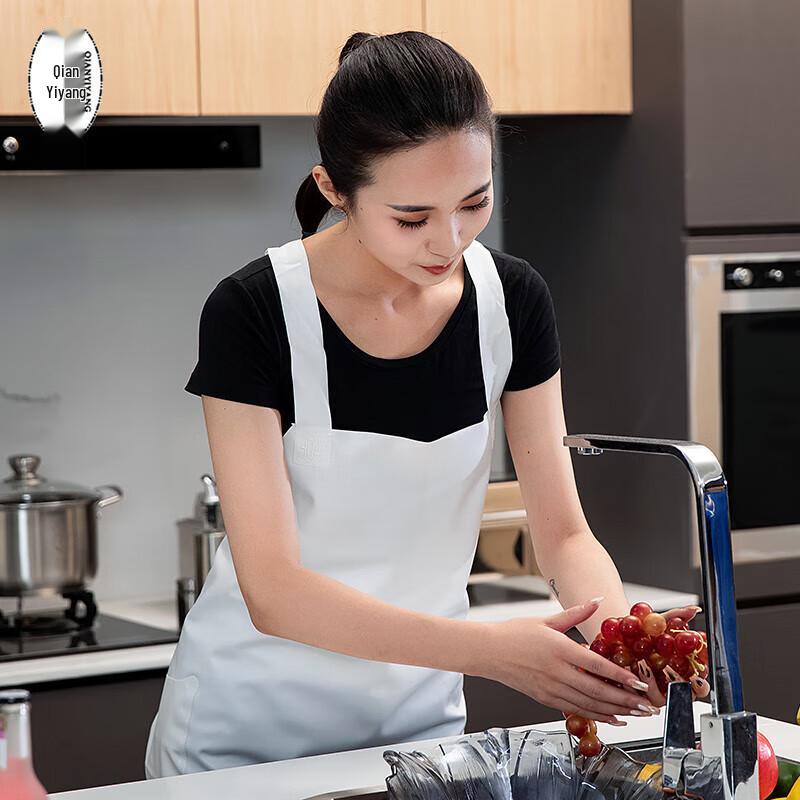 Qianyiyang Heavy-Duty PU Waterproof Work Apron