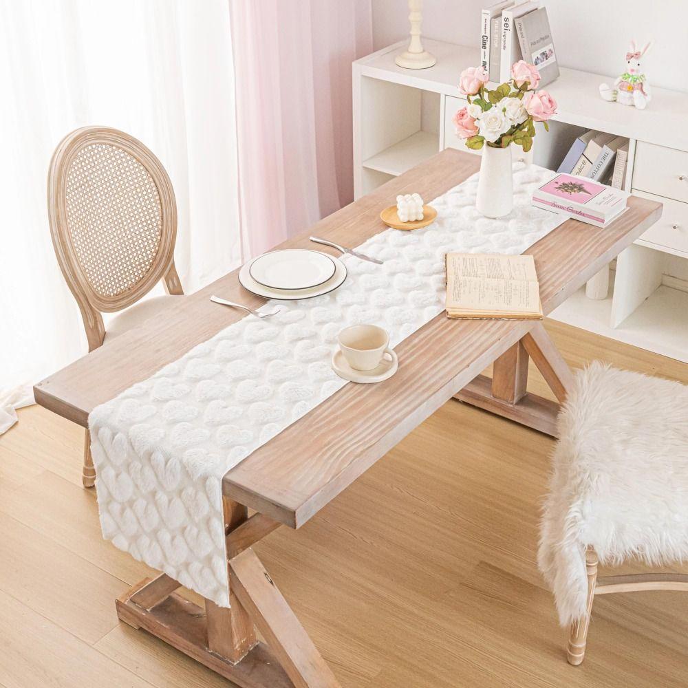 Love Heart Valentine's Day Table Runner Soft Table Flag Cover Romantic Solid Color Cheese Cloth Table Setting for Home Party