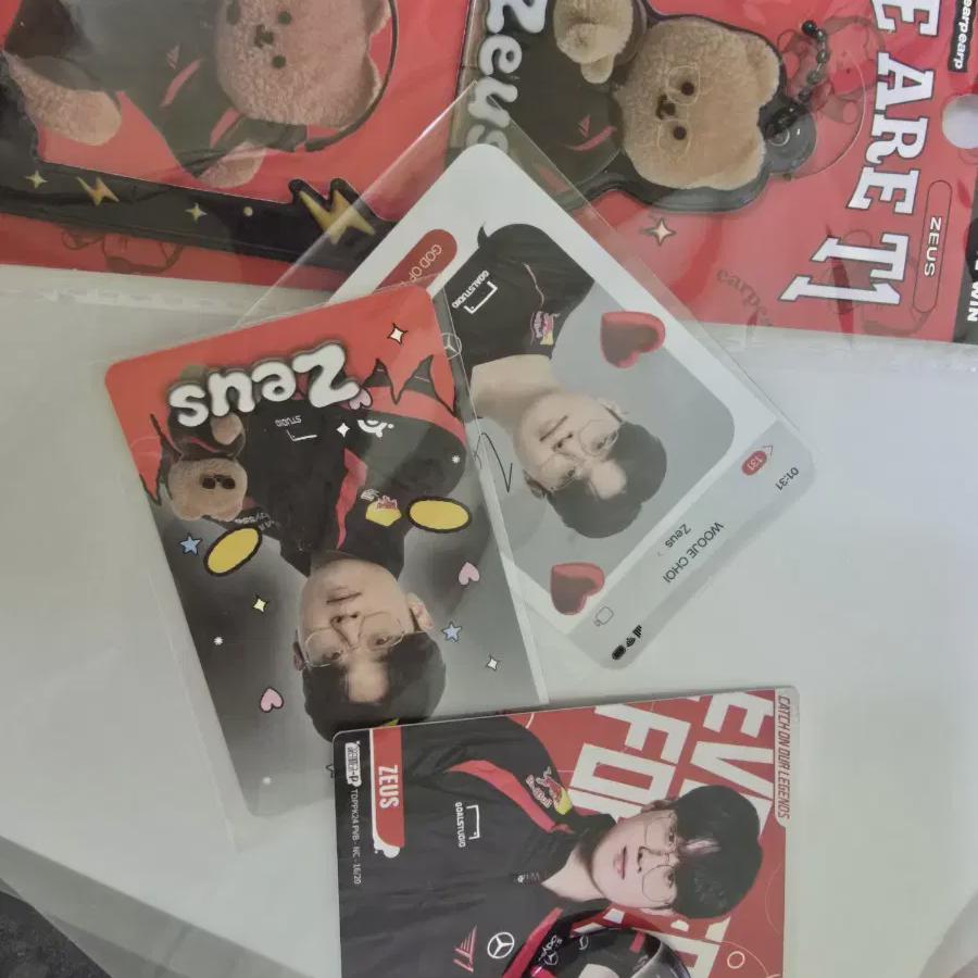 

Zeus Zeus T1 Photo Card Badge Poker Holder Batch