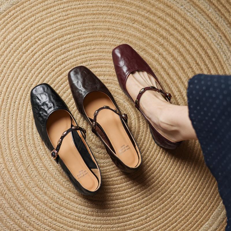 New women's casual single shoes beef tendon sole buckle low heel single shoes light mouth solid color leather large size shoes round head comfortable
