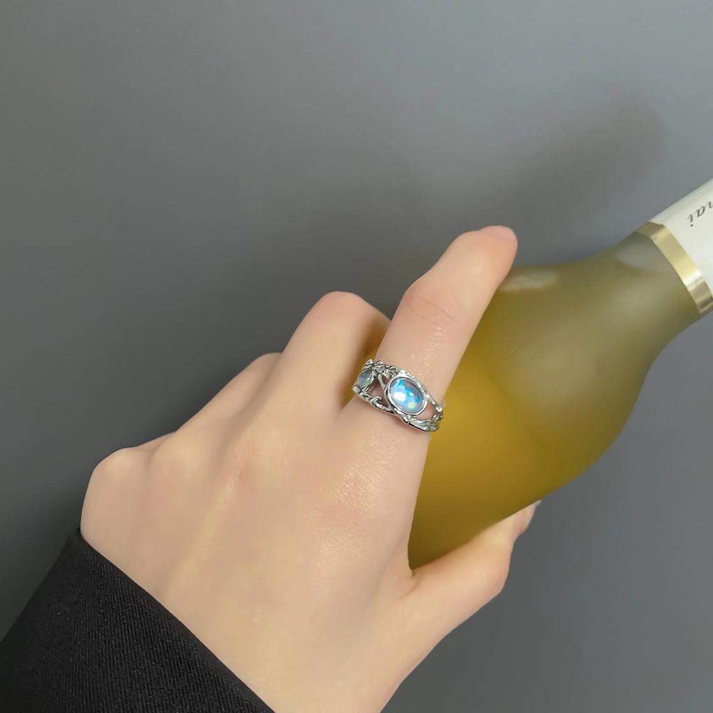 Trendy Vintage Opal Irregular Natural Stone Ring White Opal Aesthetic Hollow Boho Finger Rings For Women Y2K Creative Jewelry