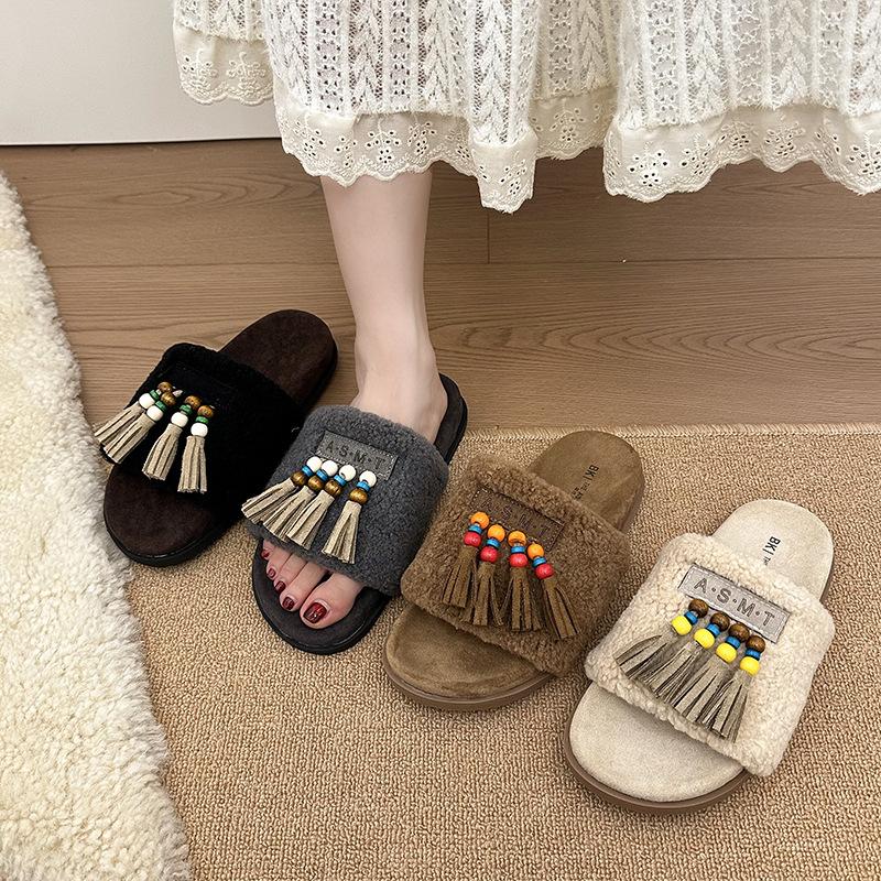 Niche Design Sense Tassel Fluffy Slippers Women's Outer Wear 2025 Autumn and Winter New Retro Thick Bottom Plush One-word Cotton Mop