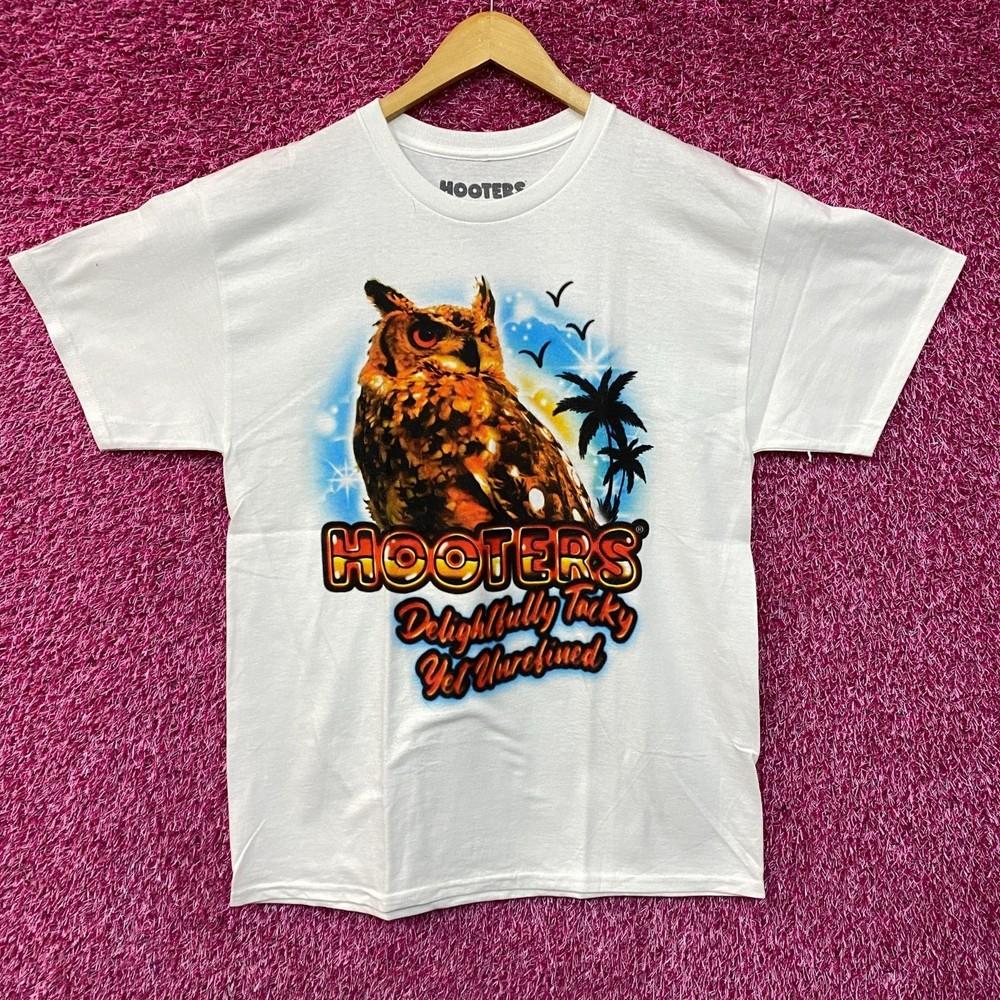 Hooters Delightfully Tacky Yet Unrefined TShirt Large Unisex T-Shirt XL