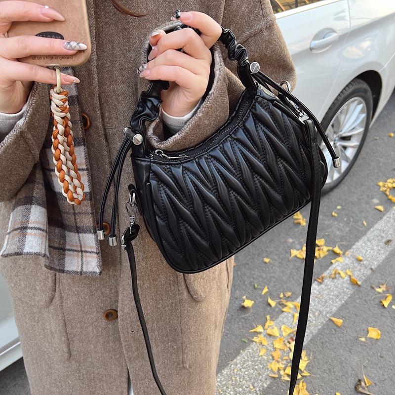 Fashion pleated bag women's spring new retro casual small square bag simple messenger bag tide