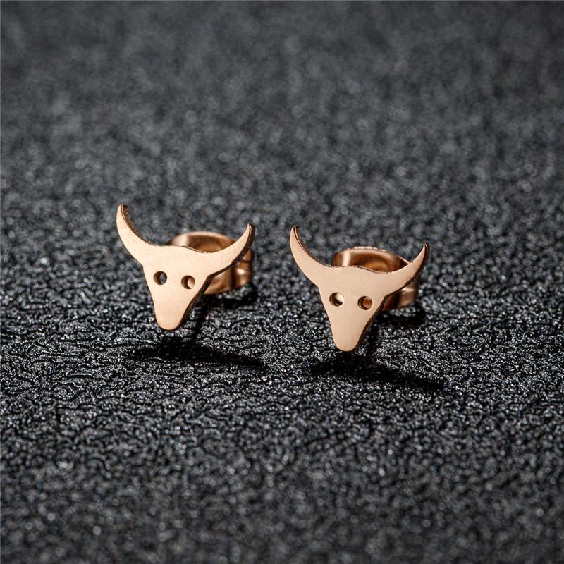 

New Creative Stainless Steel Bull Head Stud Earrings for Men Women Unique Animal Jewelry Boy Girls Party Cow Earings Accessories